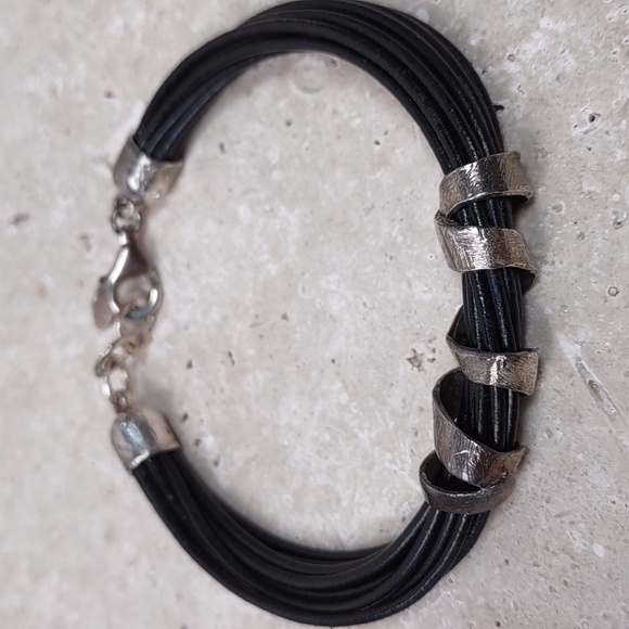 Silpada Sterling Silver/Leather Cord Bracelet - Picture 4 of 10